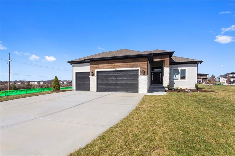 13472 177th St, Overland Park, KS 66013