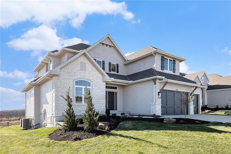 12505 184th St, Overland Park, KS 66013