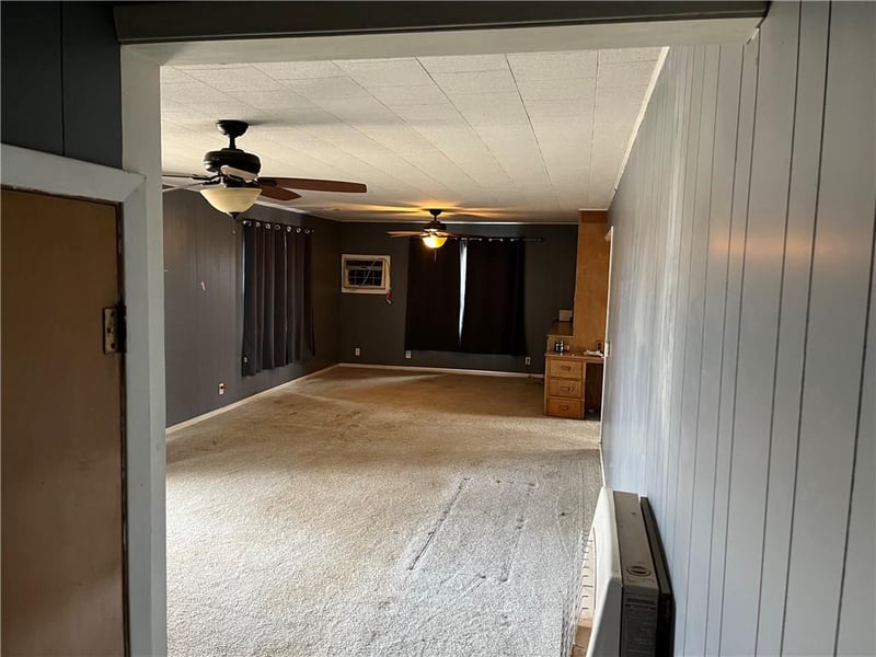 1317 W 560th Ave, Mccune, KS 66753