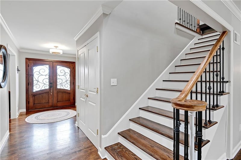 5100 W 84th St, Prairie Village, KS 66207