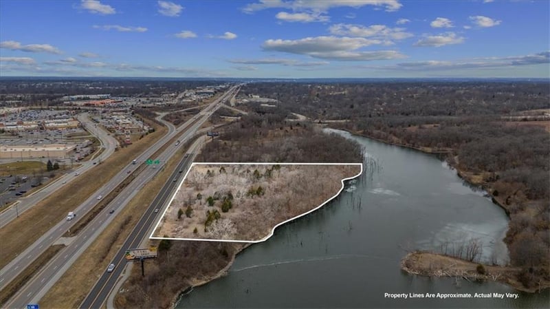Jefferson St, Blue Springs, MO 64014