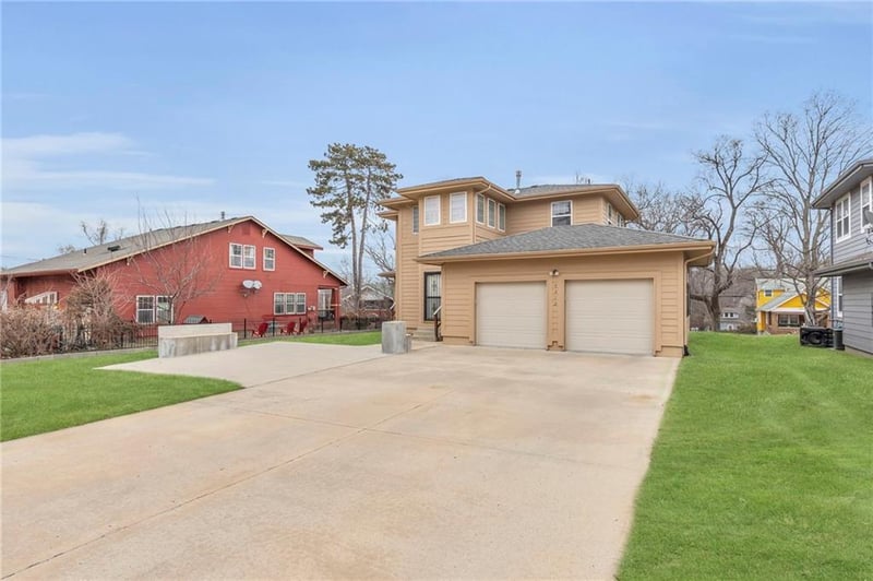 5312 Woodland Ave, Kansas City, MO 64110