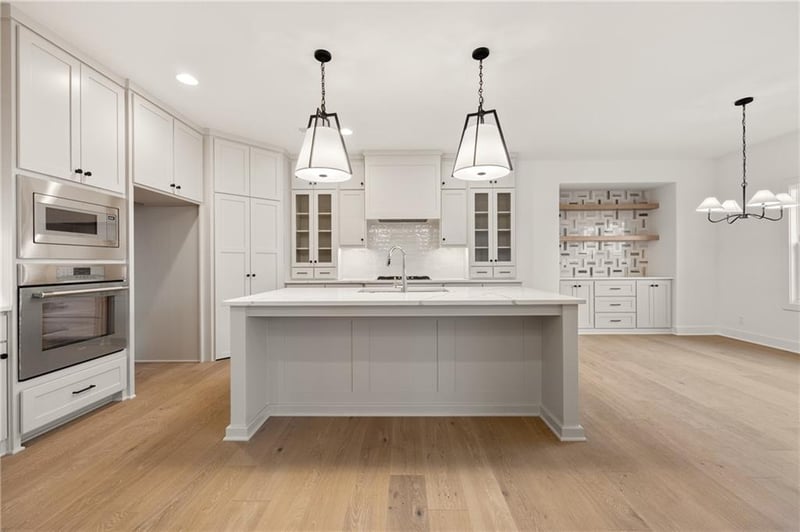 17013 Parkhill St, Overland Park, KS 66221