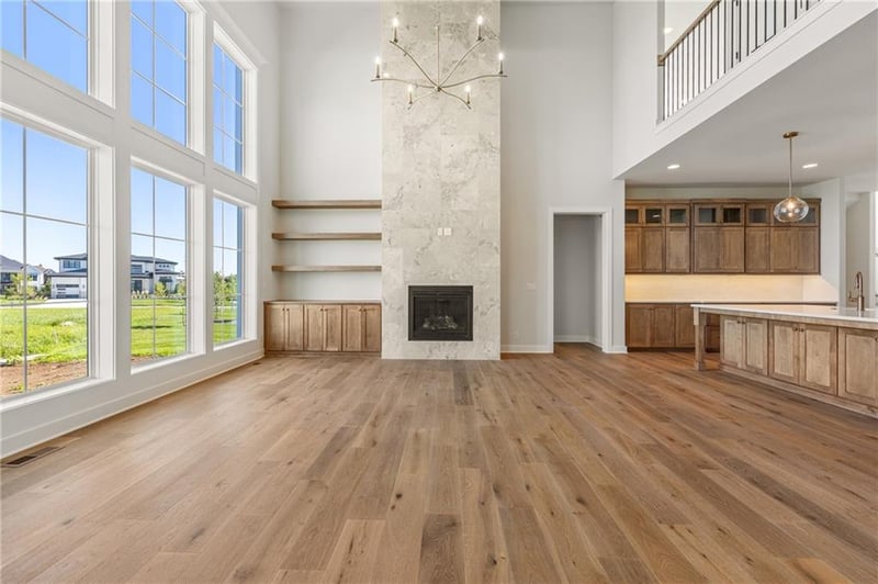 12502 170th Ter, Overland Park, KS 66221