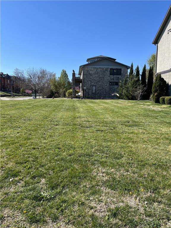 1220 E 24 St, Kansas City, MO 64108