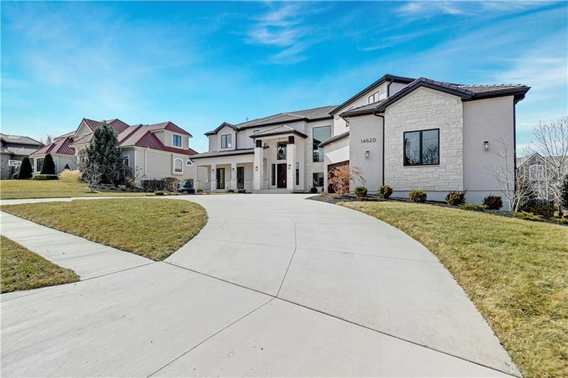 14620 Linden St, Leawood, KS 66224