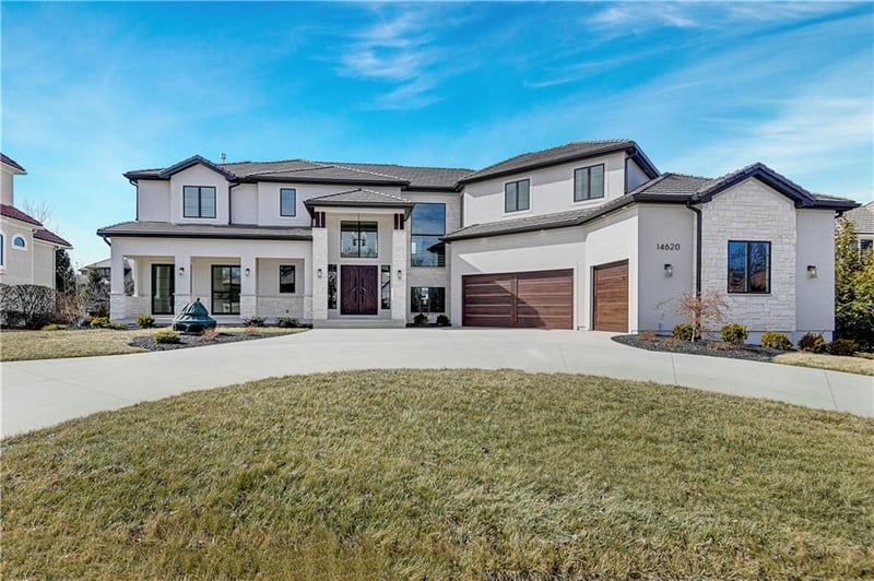 14620 Linden St, Leawood, KS 66224