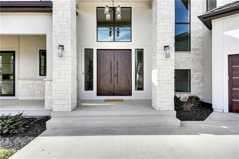14620 Linden St, Leawood, KS 66224