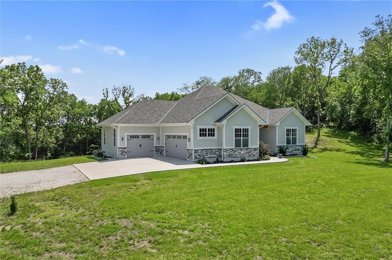 13723 Raliegh Ln, Holt, MO 64048