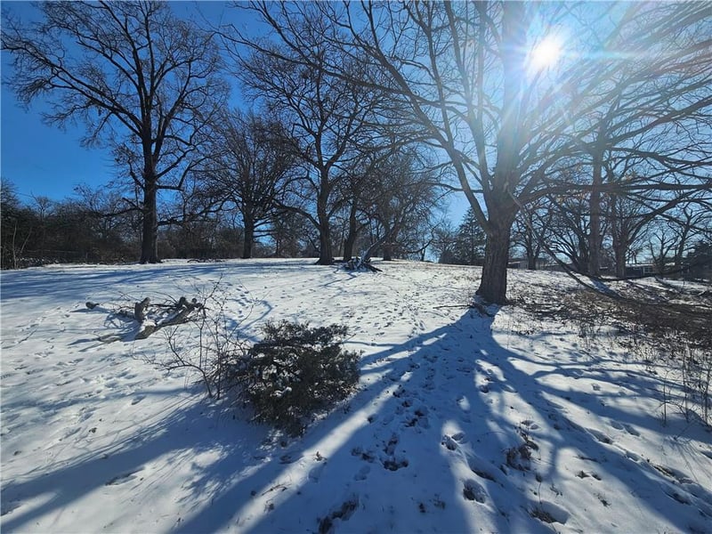 8449 Oldham Rd, Kansas City, MO 64138