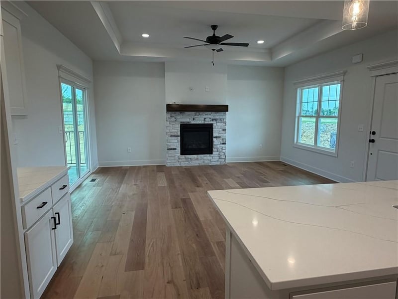 15750 Whitney Ct, Basehor, KS 66007