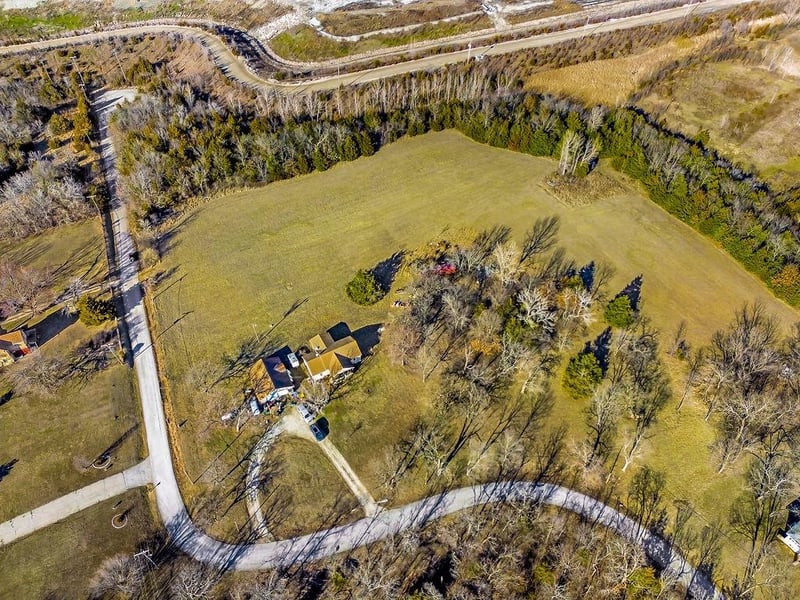 5750 Locust St, Shawnee, KS 66218