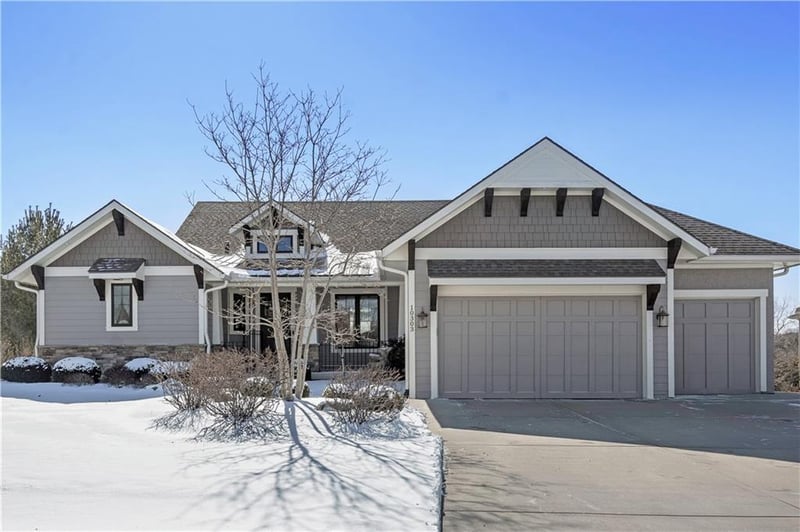 10303 W 168th Ter, Overland Park, KS 66062