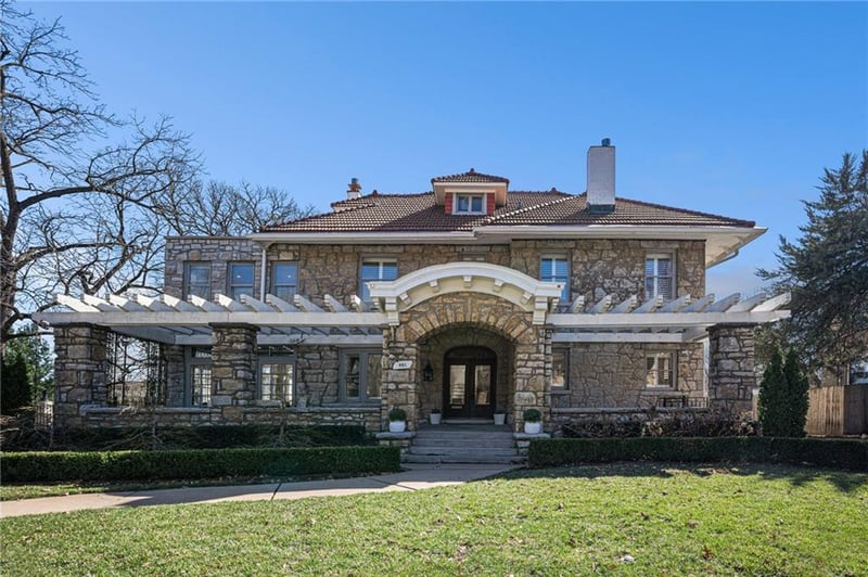 901 W 38th St, Kansas City, MO 64111