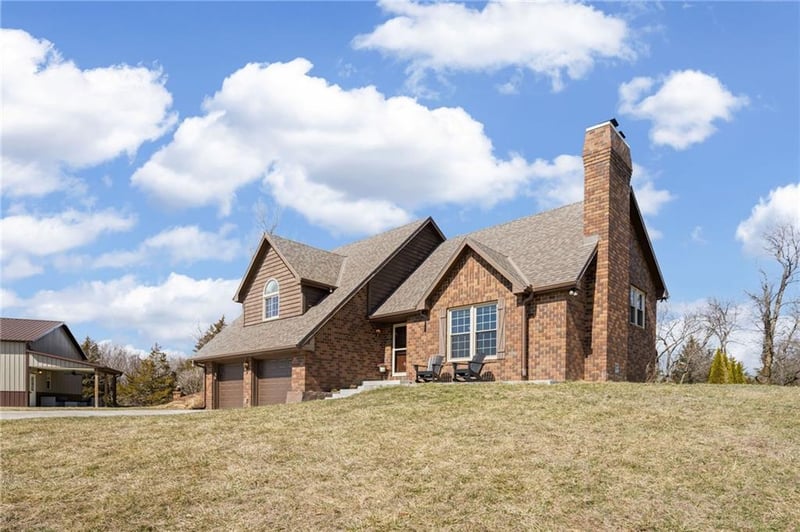 5587 SE Benner Lake Rd, Dearborn, MO 64439