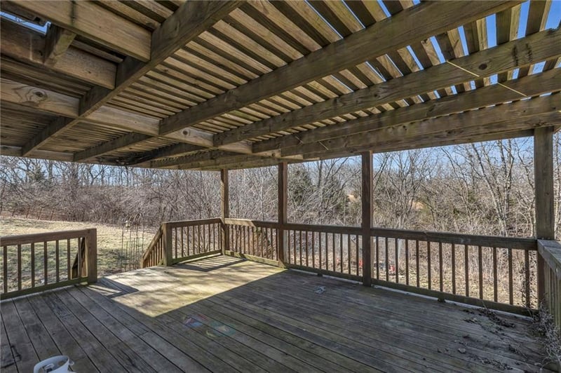9043 Wellman Rd, Oskaloosa, KS 66066