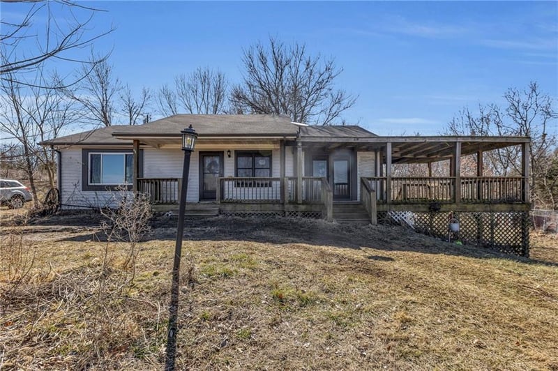9043 Wellman Rd, Oskaloosa, KS 66066