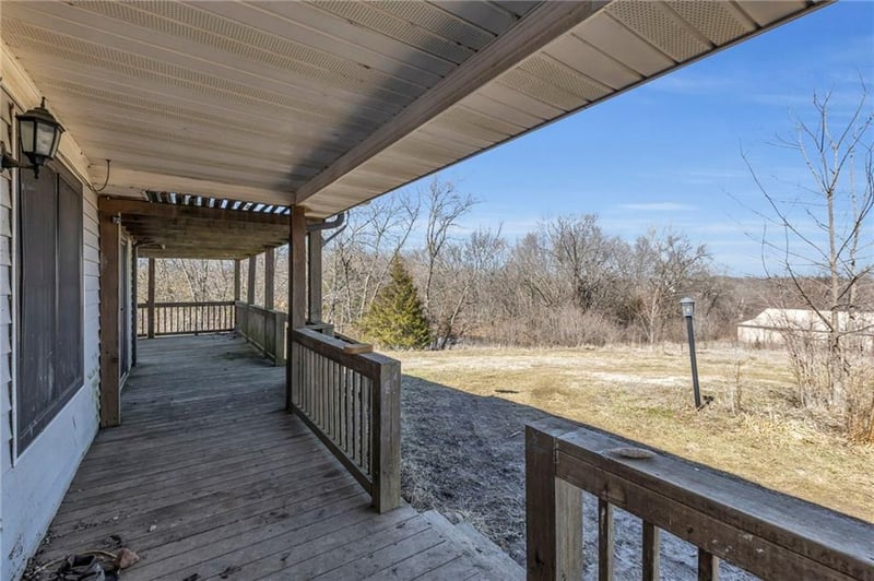 9043 Wellman Rd, Oskaloosa, KS 66066