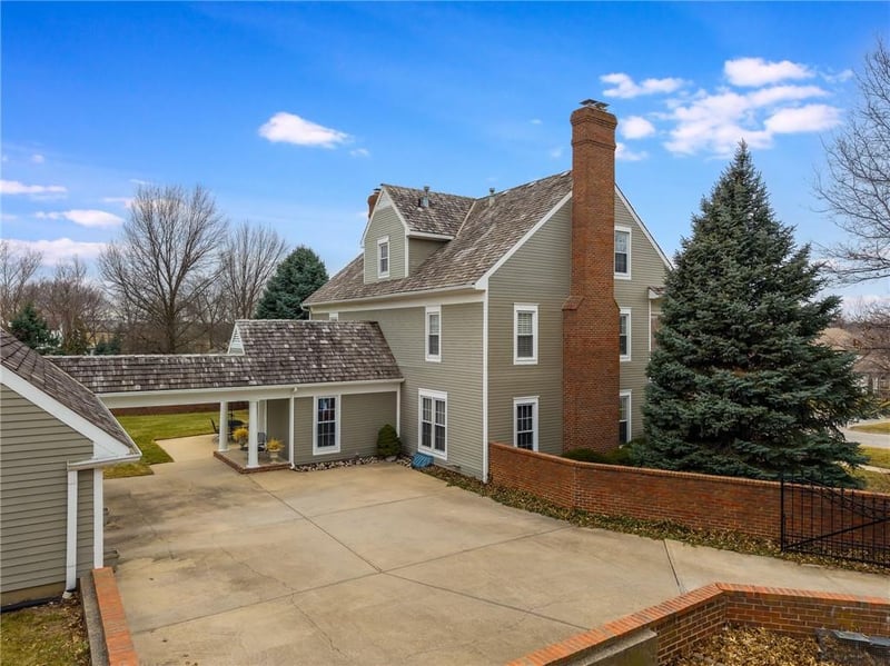 9627 N Bradford Ave, Kansas City, MO 64154