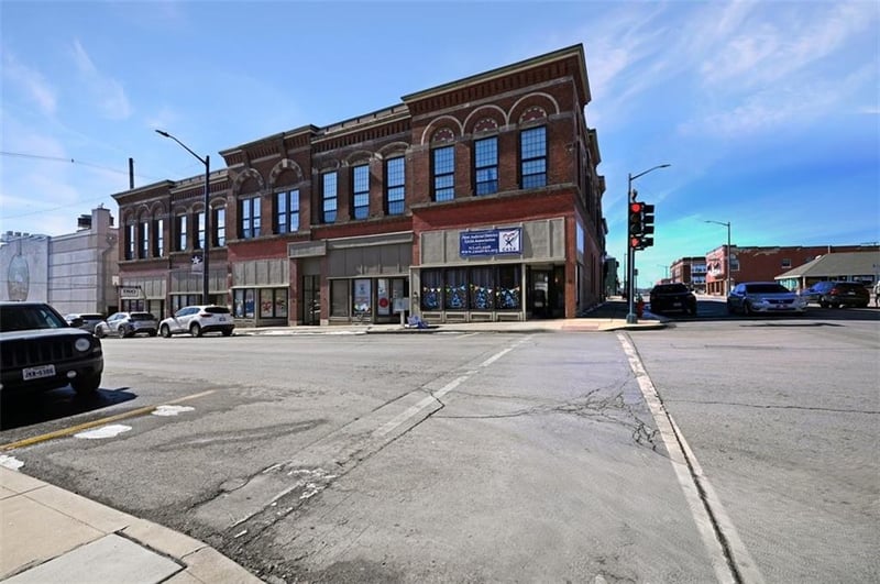 100 5th St, Leavenworth, KS 66048