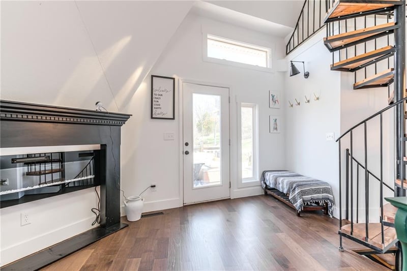 8247 Kansas Ave, Kansas City, KS 66111