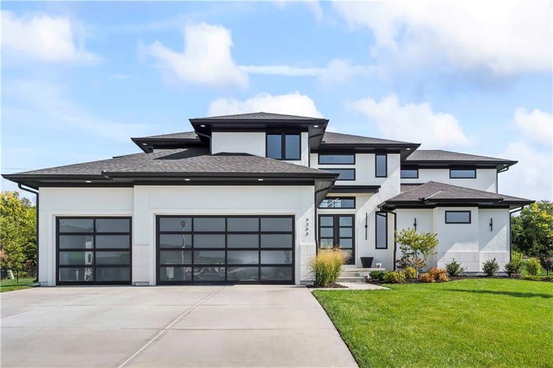 9303 W 167th Ter, Overland Park, KS 66085