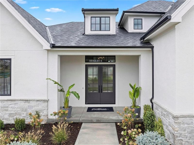 17321 Bluejacket St, Overland Park, KS 66221
