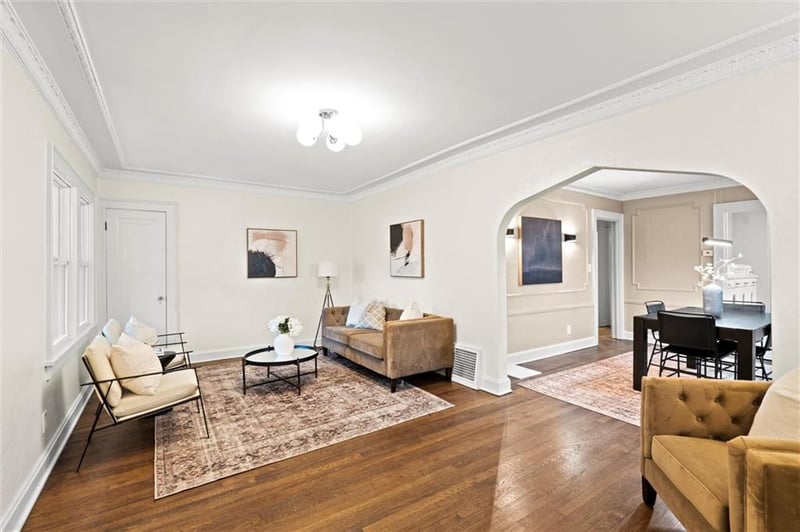 1122 76th St, Kansas City, MO 64131