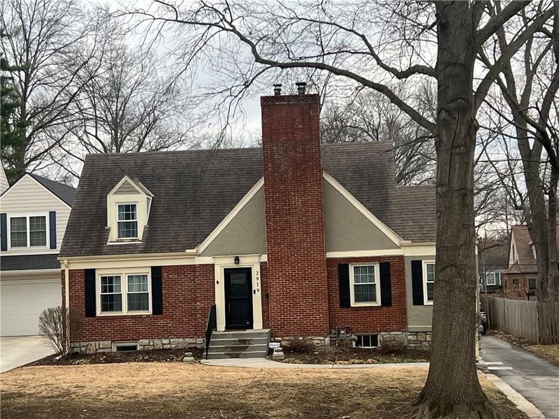 2919 W 51st St, Westwood, KS 66205