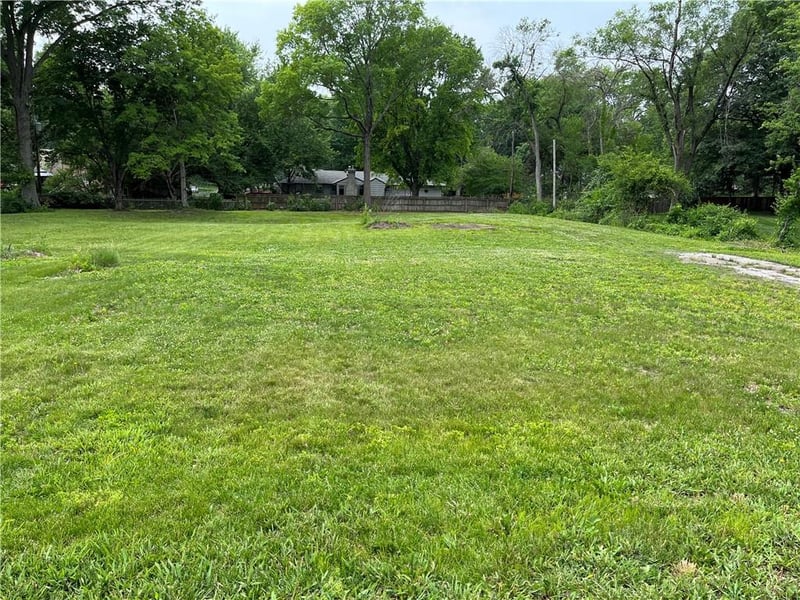 10040 Mission Rd, Overland Park, KS 66207