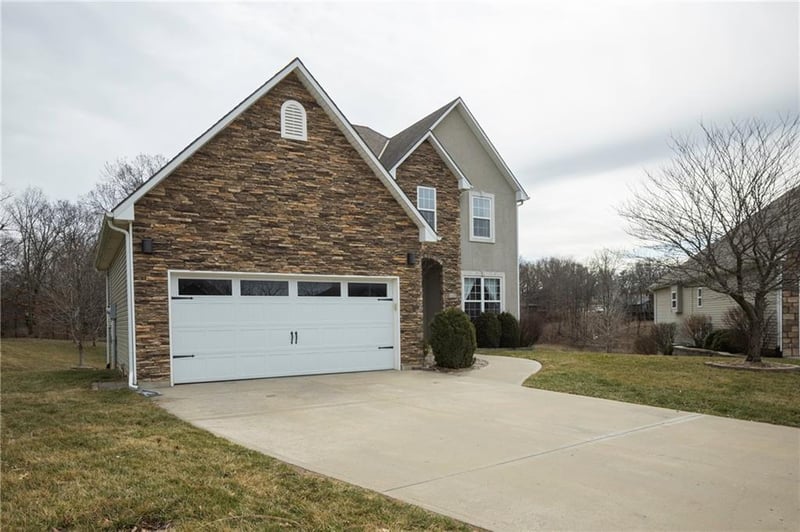 629 Oakmont Dr, Warrensburg, MO 64093
