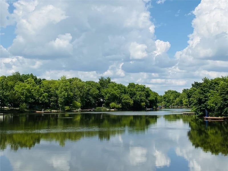 33 Ridgewood Cir, Linn Valley, KS 66040