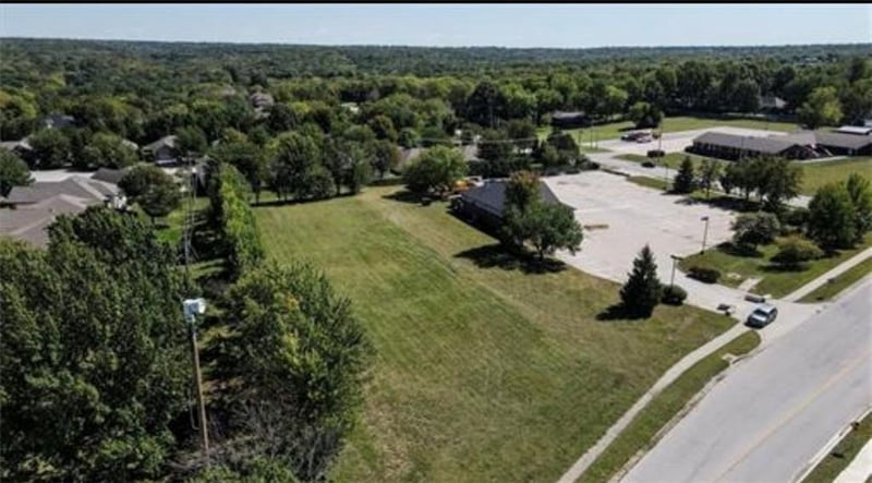 3403 R D Mize Rd, Blue Springs, MO 64015