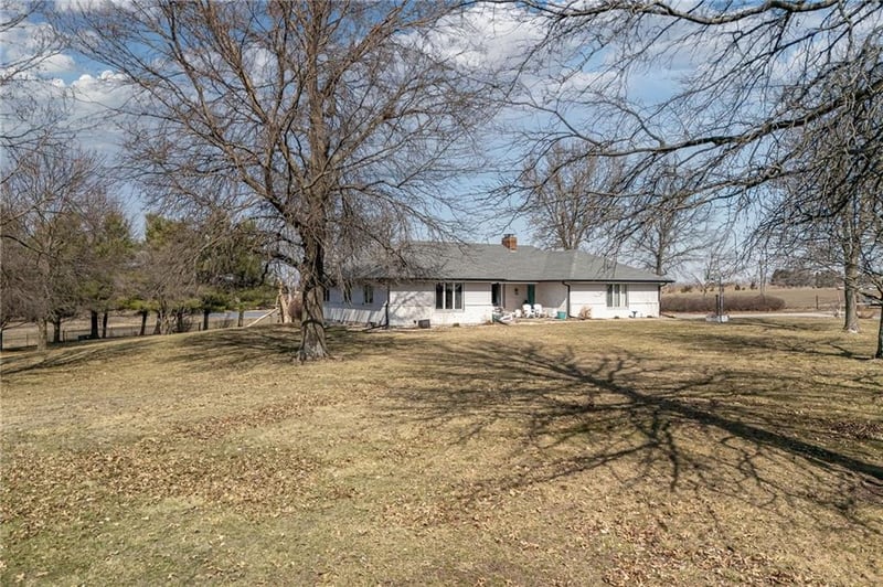 183 NW Bass Ln, Maysville, MO 64469