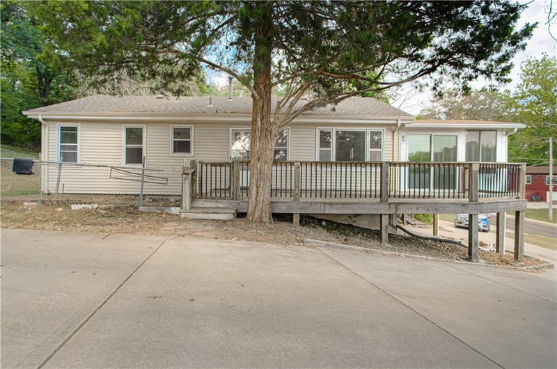 5018 NW Merrimac Ave, Riverside, MO 64151