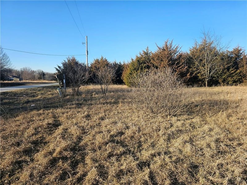 18 - 22 Rose Marie Dr, Linn Valley, KS 66040