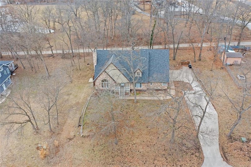26051 Forest Ridge Rd, Sedalia, MO 65301