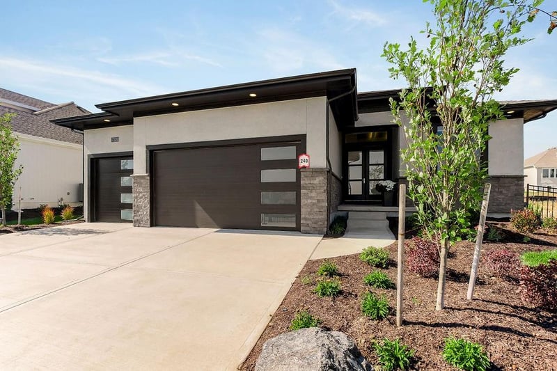 17409 Nieman Rd, Overland Park, KS 66221