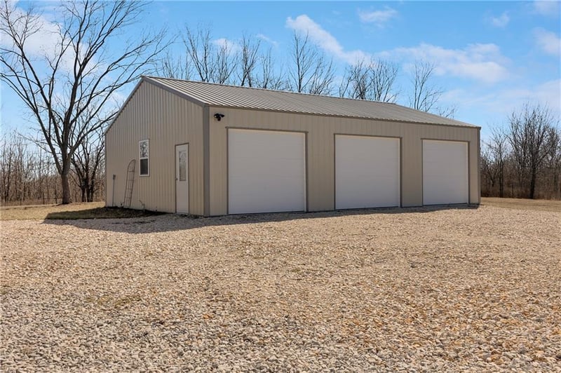 37006 E 351st St, Garden City, MO 64747