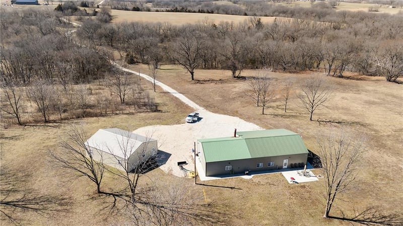37006 E 351st St, Garden City, MO 64747