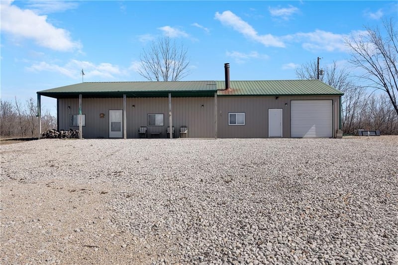 37006 E 351st St, Garden City, MO 64747