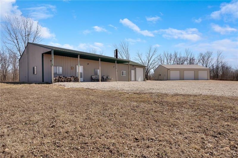 37006 E 351st St, Garden City, MO 64747