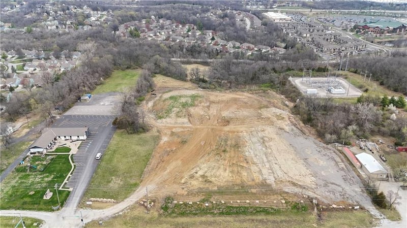 17318 Us Highway 40 N/A, Independence, MO 64055