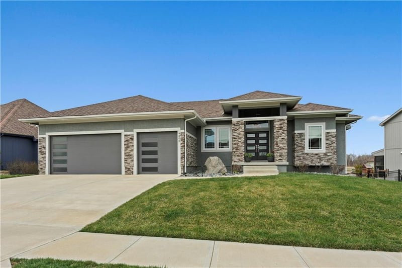 4808 NW Montebella Dr, Riverside, MO 64150