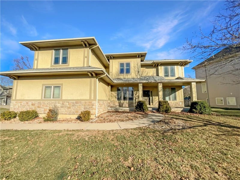 2300 Silver Spring Ln, Lee's Summit, MO 64086