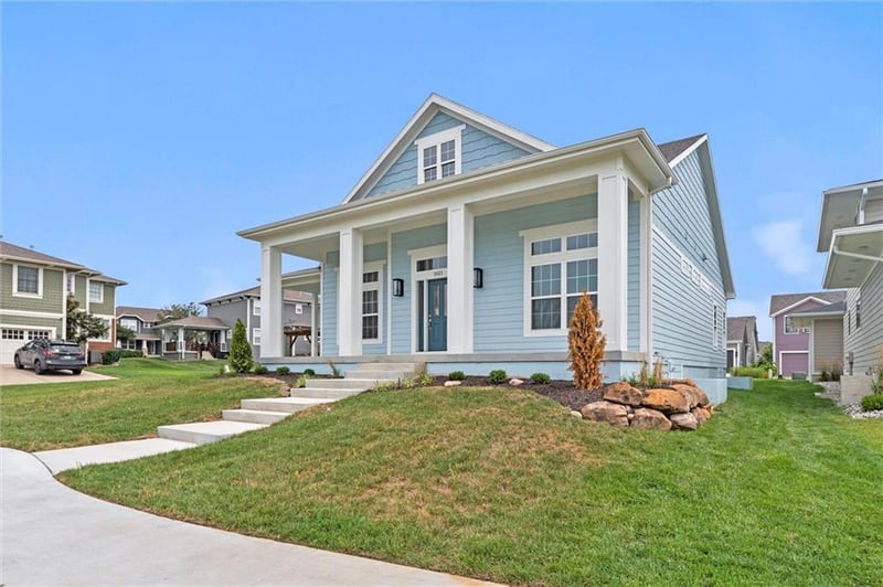 1021 Redbuck Cir, Lee's Summit, MO 64081