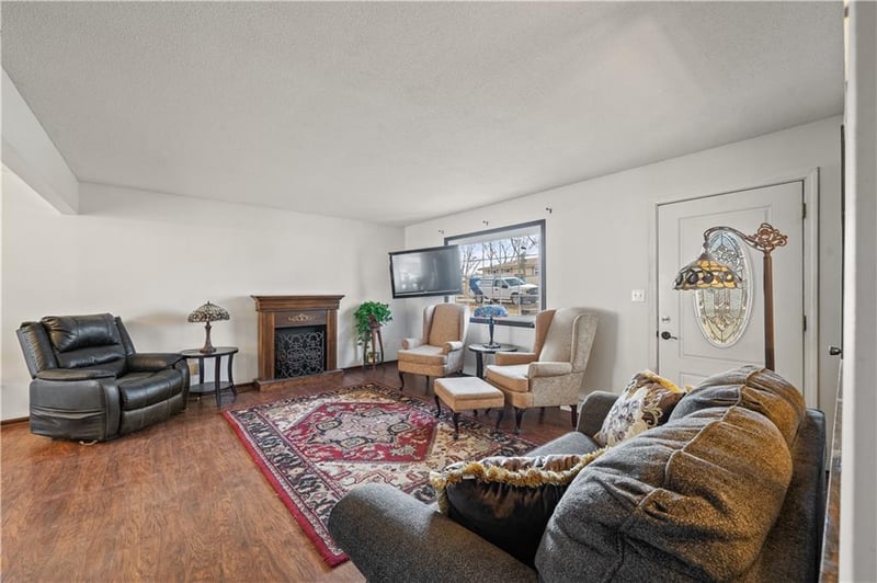 2616 NW 85th Ter, Kansas City, MO 64154