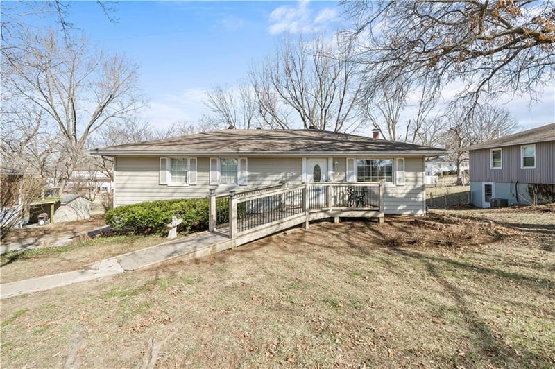 2616 NW 85th Ter, Kansas City, MO 64154