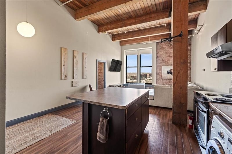 308 8th St #414, Kansas City, MO 64105