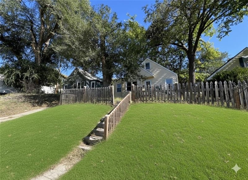 445 Quincy Ave, Kansas City, MO 64123